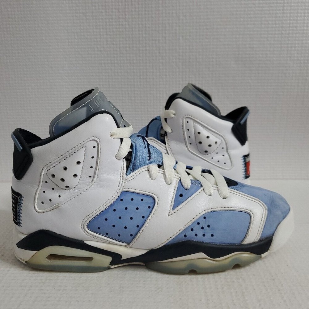 Nike Air Jordan 6 Retro University Blue Size 4.5Y Style 384665-410 Leather